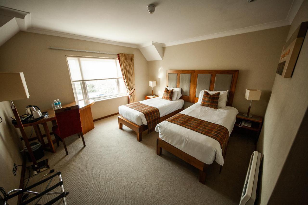 Berwick Manor Hotel Rainham  Exterior photo