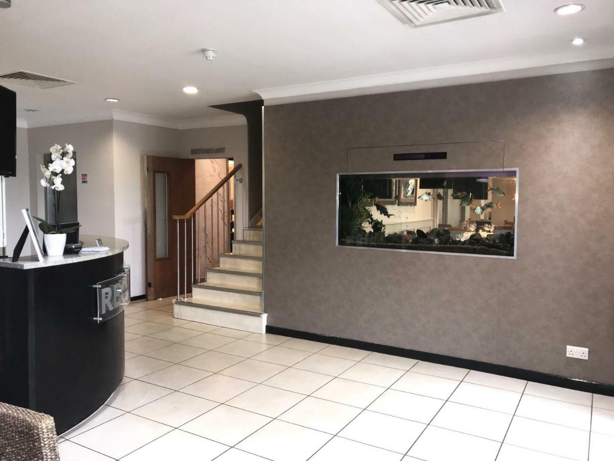 Berwick Manor Hotel Rainham  Exterior photo
